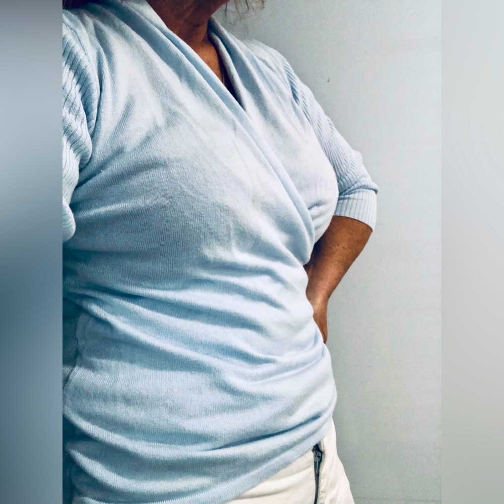 Baby-Blue Crisscross, 3/4 sleeve V-neck sweater